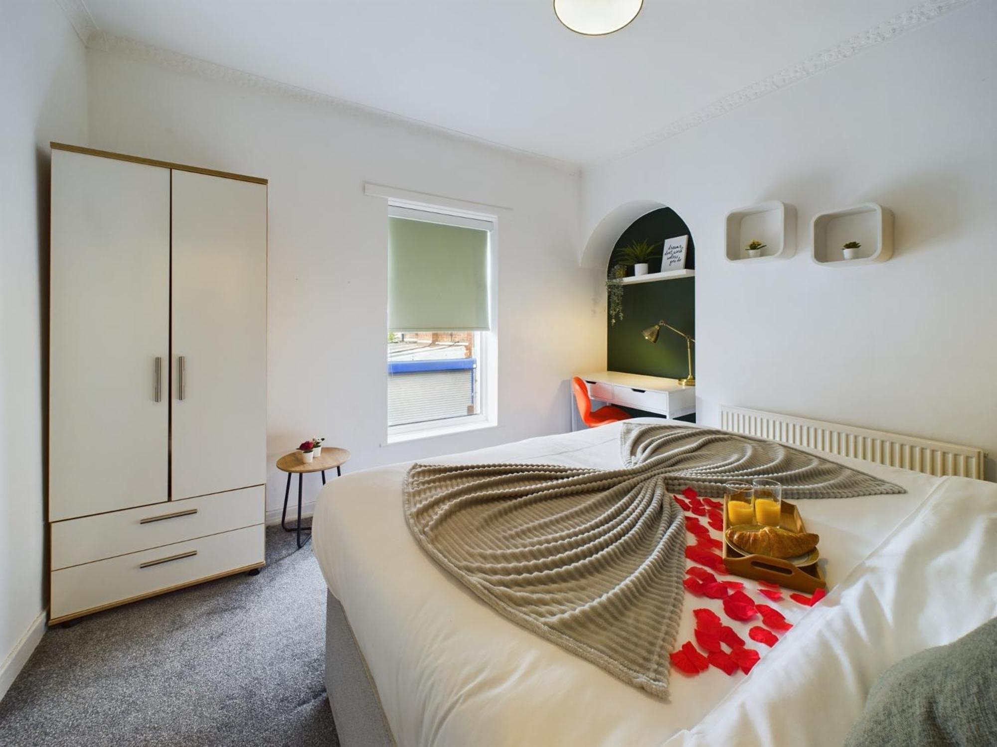 Charming Apartments - Cosy Retreat - Short Drive To City Centre - Free Parking Ливерпуль Экстерьер фото