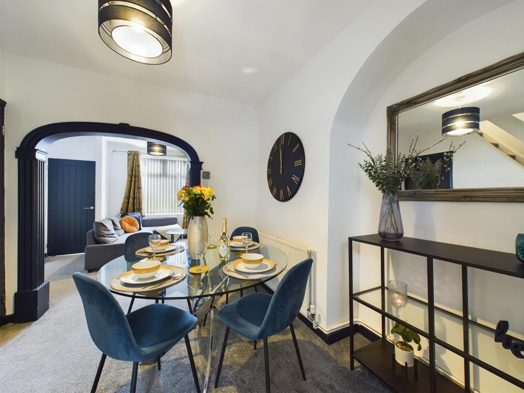Charming Apartments - Cosy Retreat - Short Drive To City Centre - Free Parking Ливерпуль Экстерьер фото